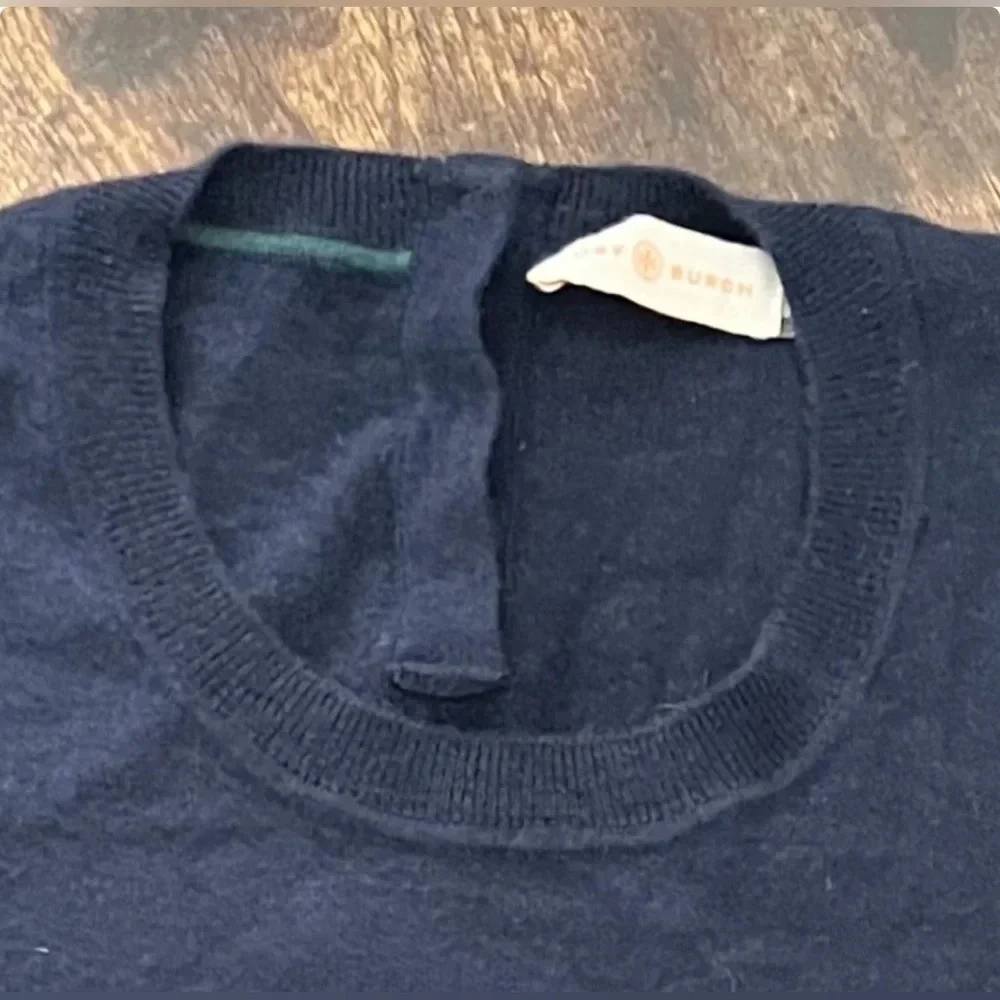 Tory Burch | ladies cashmere sweater. Size: L